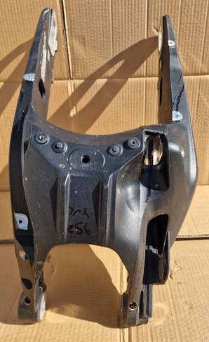 forcellone posteriore ducati multistrada 950 37011953BB