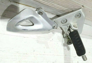 pedana anteriore destra triumph tiger 1050 front right footrest T2080717