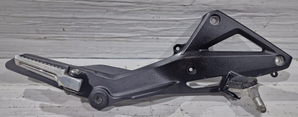 pedana destro honda hornet 600 recht Trittbrett right footpeg 50650MFGD01ZD