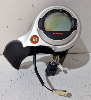strumentazione fantic caballero 125  vetro rovinato